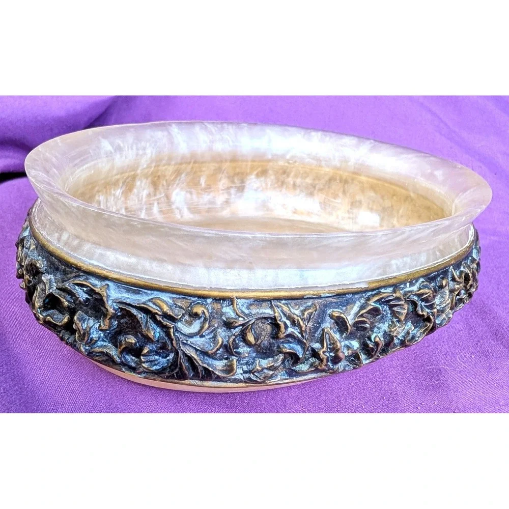 Wamsutta Golden Pearl Adagio Lucite Vanity Soap Trinket Candy Dish Bronze Vines